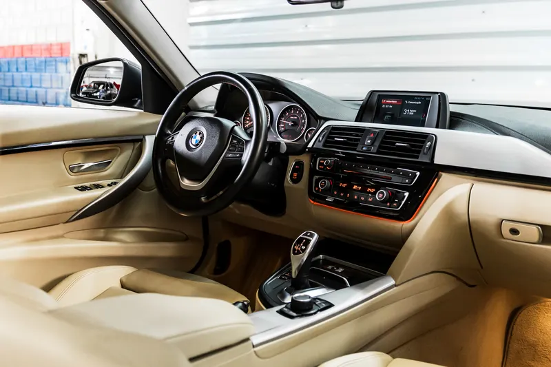 BMW BMW 320 SPORT TURBO ACTIVEFLEX TOP 2018 — foto 16