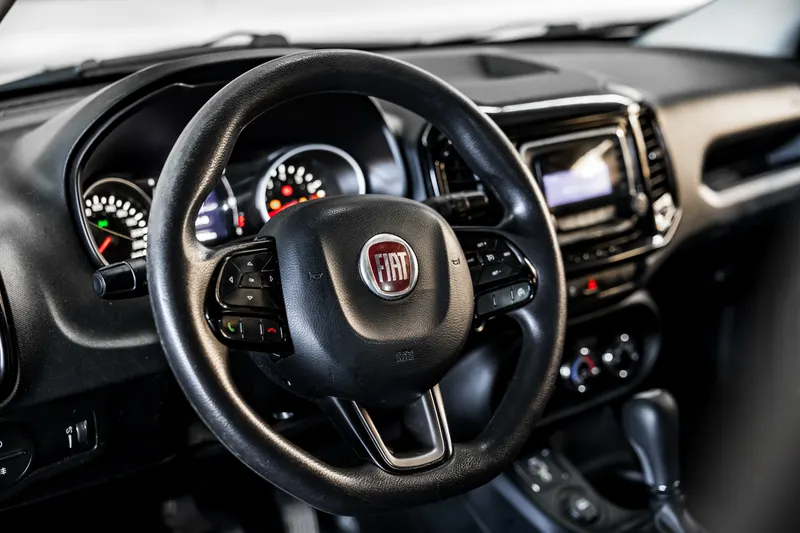 Fiat FIAT TORO FREEDOM AUTOMATICO COMPLETO 2017 — foto 9