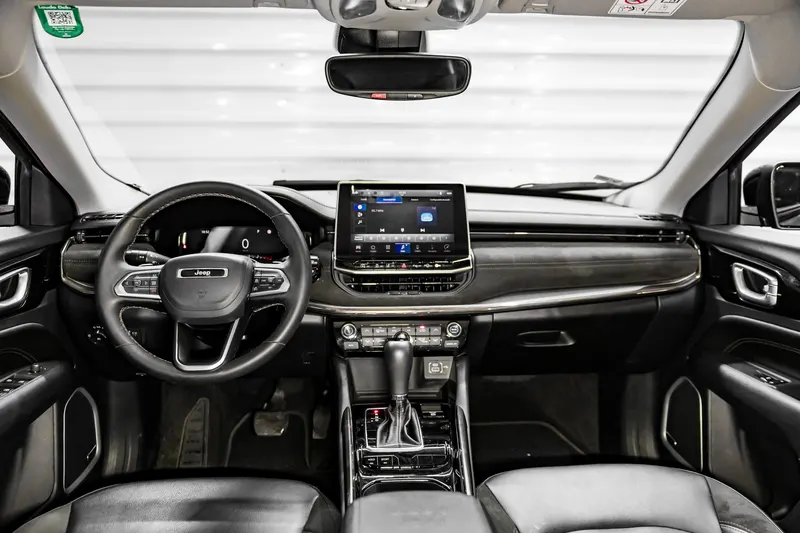 Jeep JEEP COMMANDER T270 LIMITED 7 LUGARES 2025 2025 — foto 16