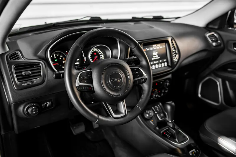 Jeep JEEP COMPASS DIESEL 4X4 LONGITUDE TOP 2018 — foto 11