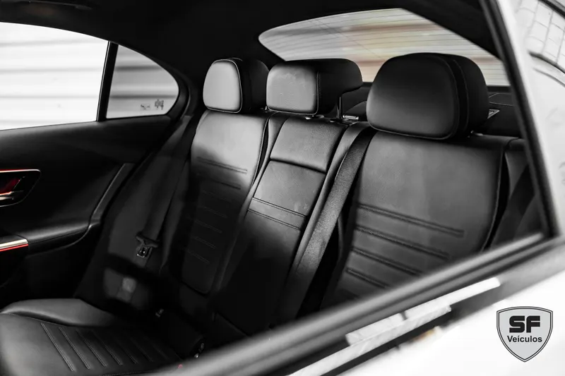 Mercedes-Benz MERCEDES C300 2.0 EQ BOOST HIBRIDO AMG LINE 2025 10000KM 2025 — foto 4
