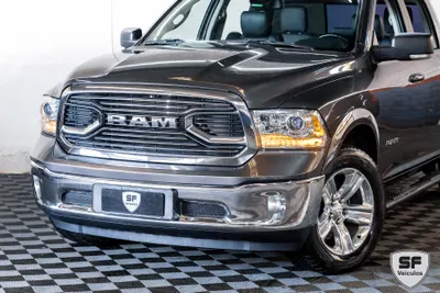 Outra RAM LARAMIE 4X4 V8 5.7 2023 — foto 21