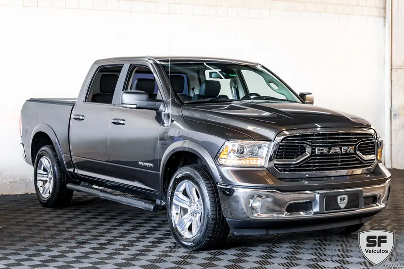 Outra RAM LARAMIE 4X4 V8 5.7 2023 — foto 20