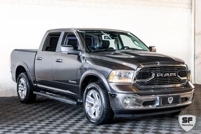 Outra RAM LARAMIE 4X4 V8 5.7 2023 — foto 20