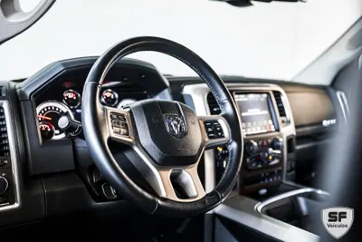 Outra RAM LARAMIE 4X4 V8 5.7 2023 — foto 15