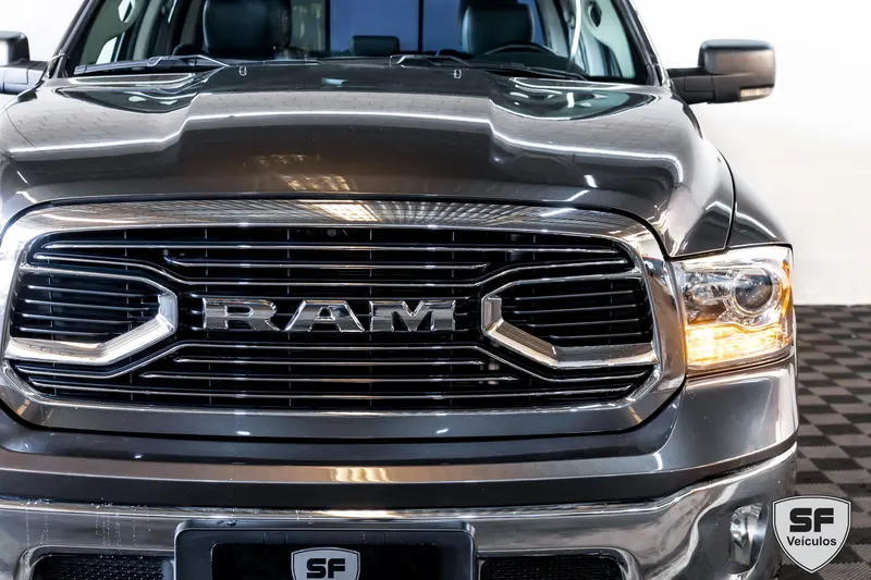 Outra RAM LARAMIE 4X4 V8 5.7 2023 — foto 12