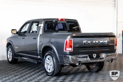 Outra RAM LARAMIE 4X4 V8 5.7 2023 — foto 9